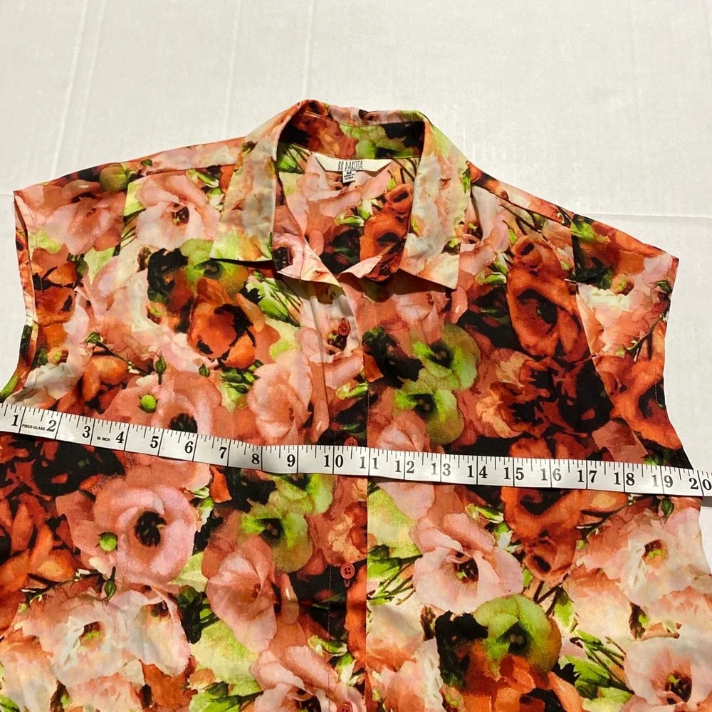BB Dakota Floral Poppy Print Sleeveless Split Back Blouse Red Orange Colored M - Picture 3 of 7